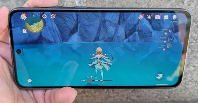 Hiệu năng chơi game mượt mà trên Samsung Galaxy A36 nhờ vi xử lý Snapdragon 6 Gen 3 và RAM 8GB