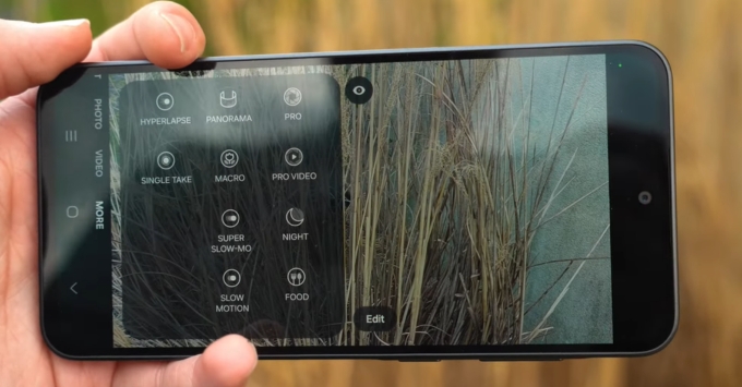Cụm 3 camera sau Samsung Galaxy A36 gồm cảm biến chính 50MP chống rung OIS góc rộng 8MP và macro 5MP