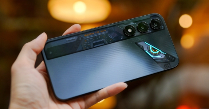 Tính năng AI Memory nhận diện 3 ngón tay và AI Scam Alert bảo mật trên Nubia Neo 5