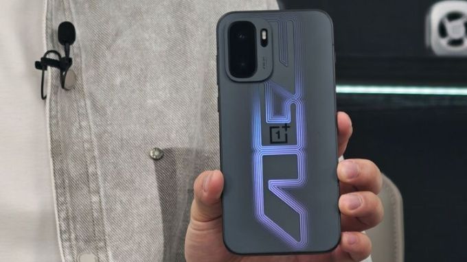 thời lượng pin OnePlus Ace 6 Ultra và iQOO Neo 11