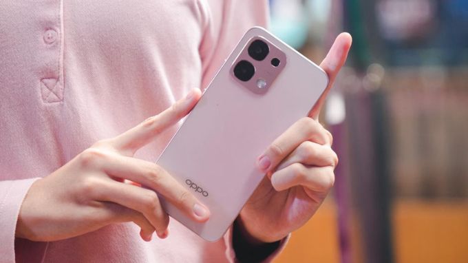 OPPO A6 Pro