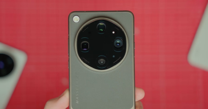 Mặt lưng OPPO Find X9 Ultra cũ với cụm camera tròn lớn phong cách cao cấp và hoàn thiện tinh tế