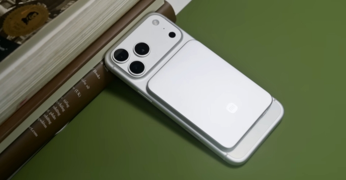 Tính năng sạc ngược không dây thông minh được trang bị trên iPhone 17 Pro Max
