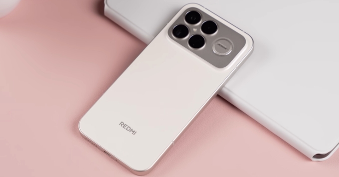 Thân máy Redmi K90 Pro Max mặt lưng kính và khung viền nhôm phẳng sang trọng