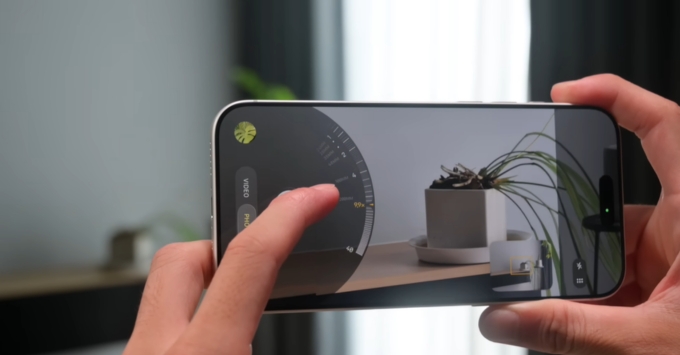 Cụm 3 camera sau 50MP tích hợp ống kính tiềm vọng trên Redmi K90 Pro Max
