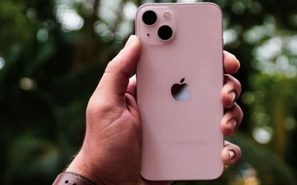 Top những mẫu điện thoại đẹp, giá rẻ phù hợp với phái nữ