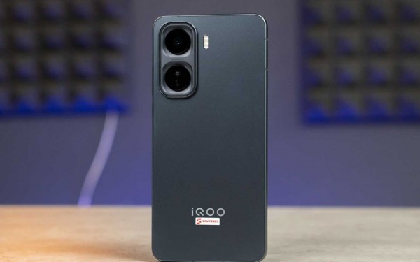 So sánh iQOO Neo 11 và iQOO Neo 10: Những nâng cấp nào đáng giá để bạn xuống tiền?