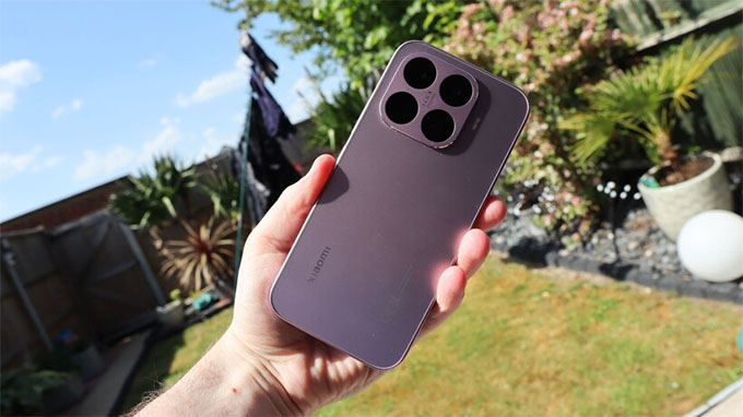 Xiaomi 17T chạy HyperOS trên nền Android