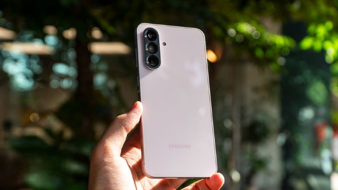 Xiaomi 15T và Samsung Galaxy A57