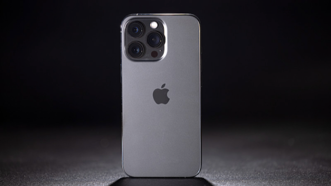 iPhone 15 Pro Max thiết kế sang trọng, đẳng cấp