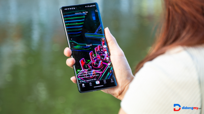 Pixel 7 Pro sở hữu màn hình sắc nét, sống động