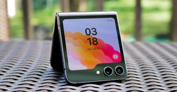 Đánh giá Samsung Galaxy Z Flip 6: Gấp gọn phong cách, mở rộng trải nghiệm