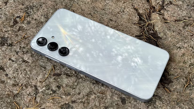 Màn hình đỉnh cao và Hiệu năng ổn định: Những điểm sáng của Galaxy A16