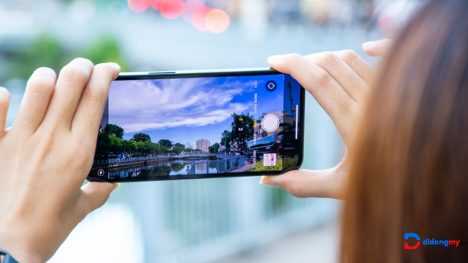 Hệ thống camera iPhone 13 rõ nét, chân thực