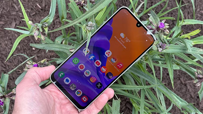Cam kết lâu dài: Hỗ trợ phần mềm và bảo mật ưu việt trên Galaxy A16