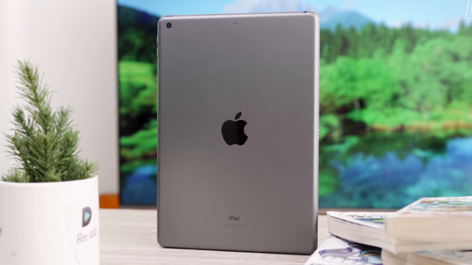 iPad Gen 8 hấp dẫn, đầy đủ trải nghiệm
