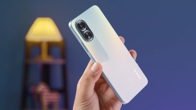 OPPO A18 với thiết kế hiệu ứng ánh sáng và pin 5000mAh bền bỉ