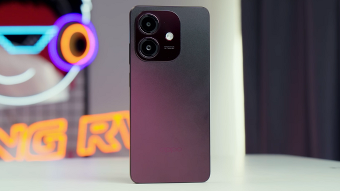 OPPO A3x nổi bật với thiết kế mỏng nhẹ và pin trâu bền bỉ