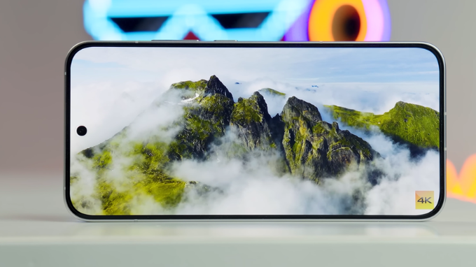 OPPO Reno13 5G tái hiện dấu ấn màu sắc mạnh mẽ