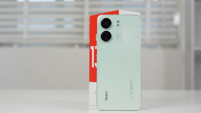 realme Note 50 thiết kế mỏng nhẹ với cấu hình cơ bản nhưng hiệu quả