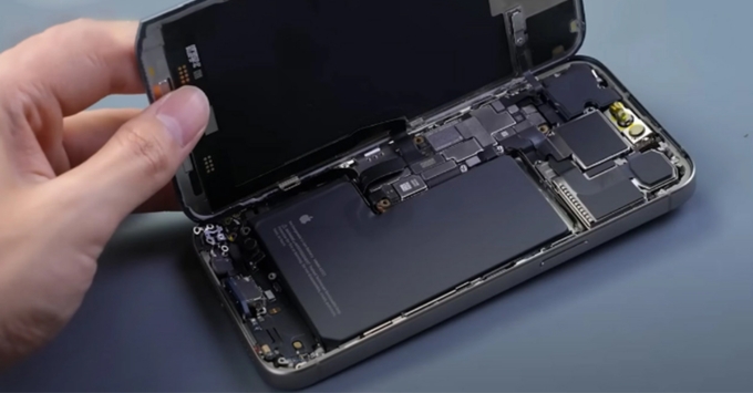 so sánh Xiaomi 14T Pro và iPhone 15 về pin và tốc độ sạc