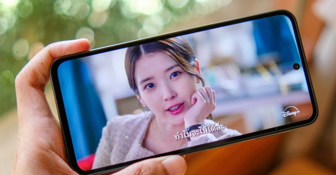 So sánh màn hình Galaxy A27 5G vs A26 5G