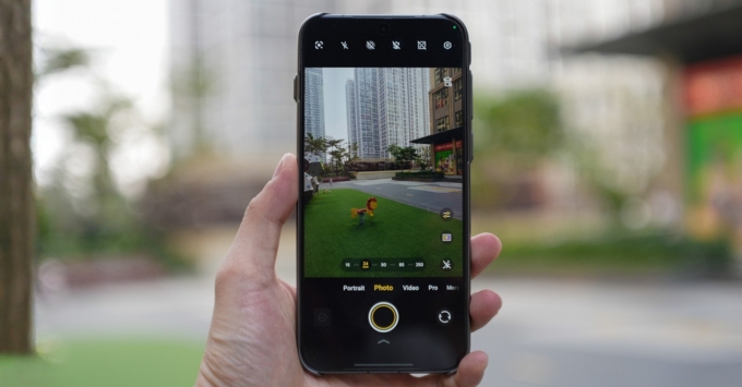 So sánh Vivo X300 FE vs Xiaomi 17 về camera