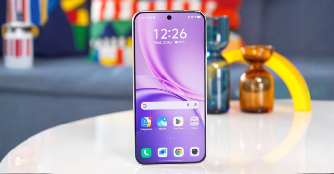 Vivo X300 FE vs Xiaomi 17 về thiết kế