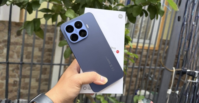 Xiaomi 17T Pro trang bị viên pin Silicon Carbon dung lượng khủng 7000mAh