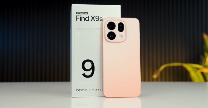 Điện thoại OPPO Find X9s thiết kế mỏng nhẹ 7.99mm với mặt lưng kính phẳng cao cấp