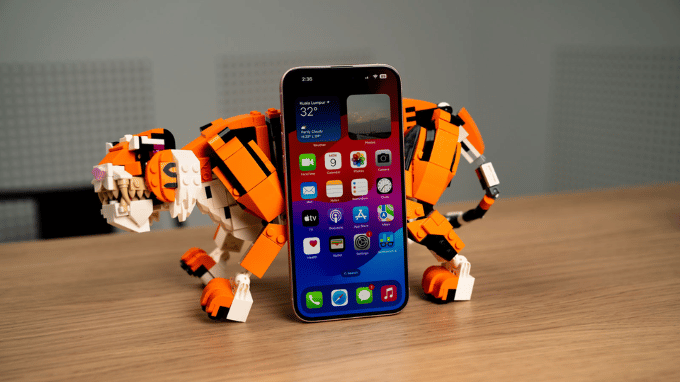 Apple A16 Bionic cho iPhone 15 chạy iOS mượt mà