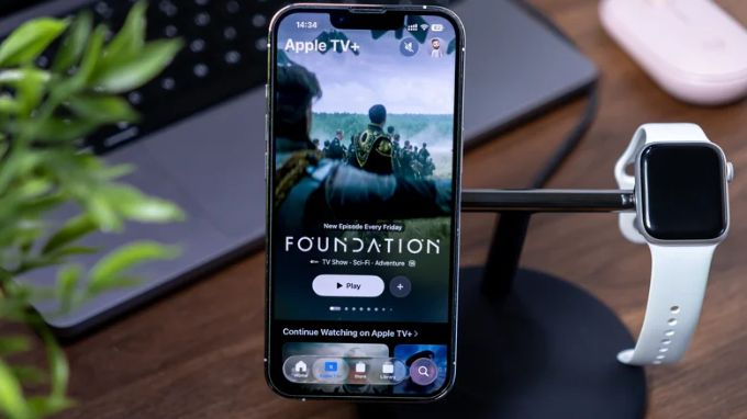 apple watch pin nhanh hết