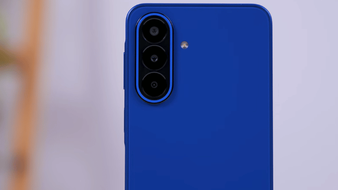 Camera selfie 12MP Super HDR trên Galaxy A27 