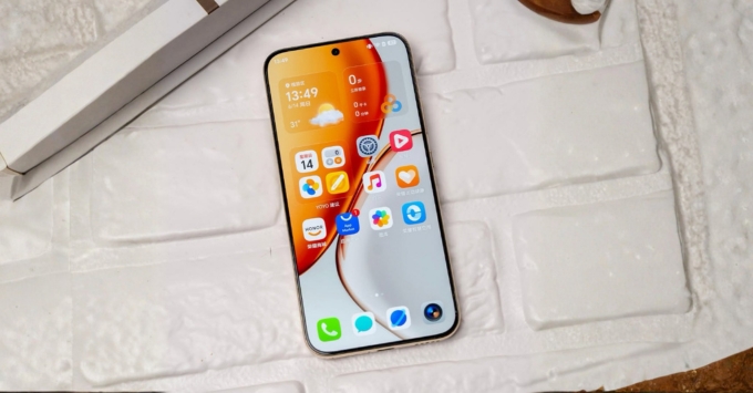 Màn hình 6.8 inch Honor X80 Pro Max