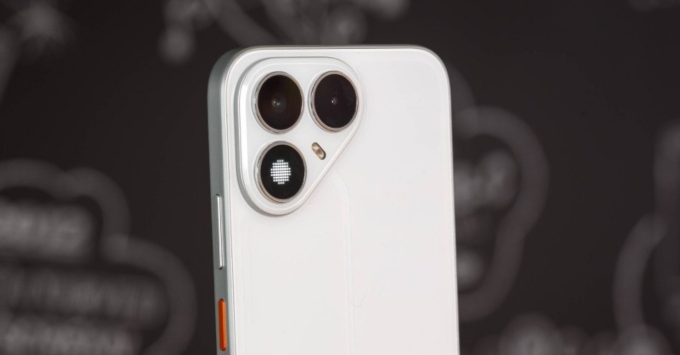 So sánh OnePlus Turbo 6X Pro vs Tecno Pova 8 về camera