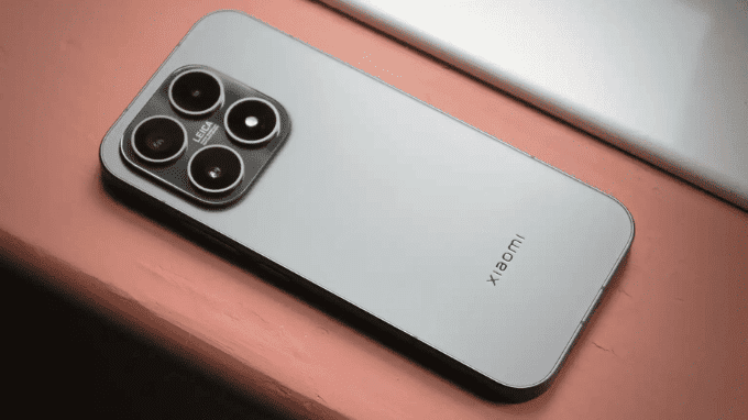 Thiết kế mặt lưng Xiaomi 17T với cụm camera Leica vuông sang trọng