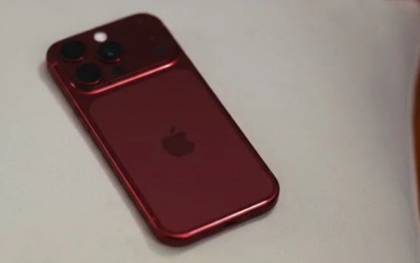 Miếng dán màn hình iPhone 18 Pro rò rỉ: Apple đã thu nhỏ Dynamic Island thành công?