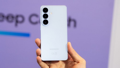 Samsung Galaxy S26 và Honor 600 Pro: Chọn thiết kế tiện lợi hay viên pin khủng