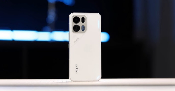 Thiết kế hiện đại Oppo K15 Pro