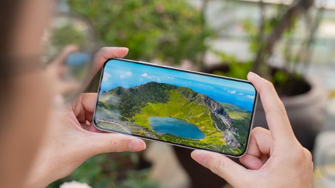 chất lượng hiển thị của Xiaomi 17T và OPPO Reno15