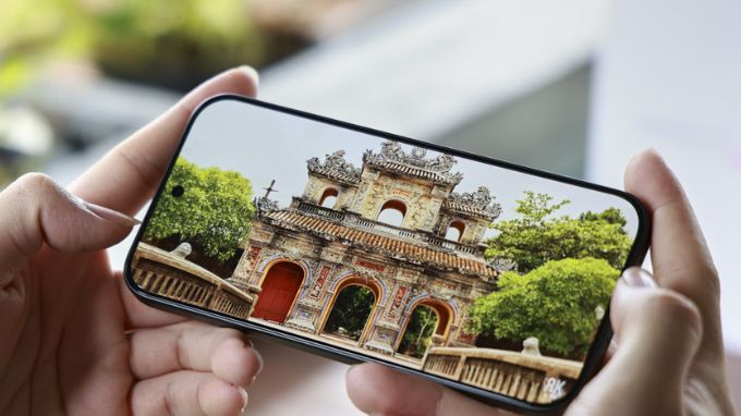 màn hình Xiaomi 17T và OPPO Reno15