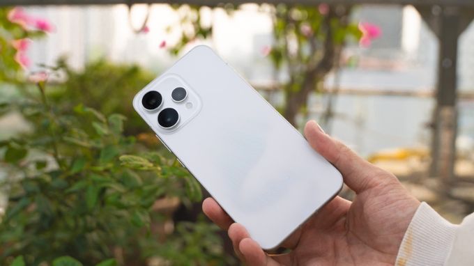 Xiaomi 17T và OPPO Reno15