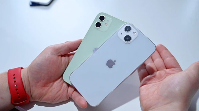 So sánh cấu hình iPhone 13 và iPhone 12
