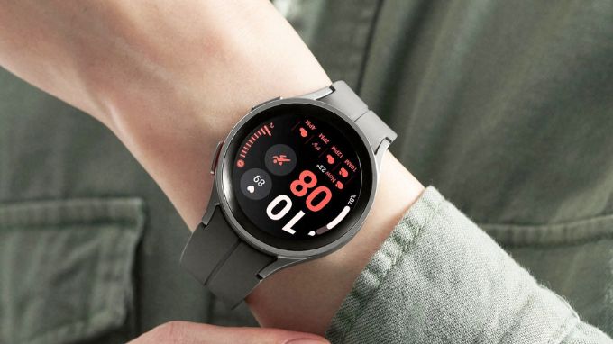 pin của Samsung Galaxy Watch 6 và Samsung Galaxy Watch 5