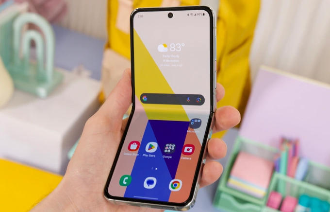 Galaxy Z Flip 5 có gì hấp dẫn cấu hình mạnh mẽ