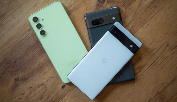 Google Pixel 7A, Pixel 6A và Samsung Galaxy A54 về thiết kế