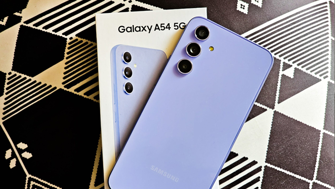 Nên mua Google Pixel 7A, Pixel 6A hay Samsung Galaxy A54