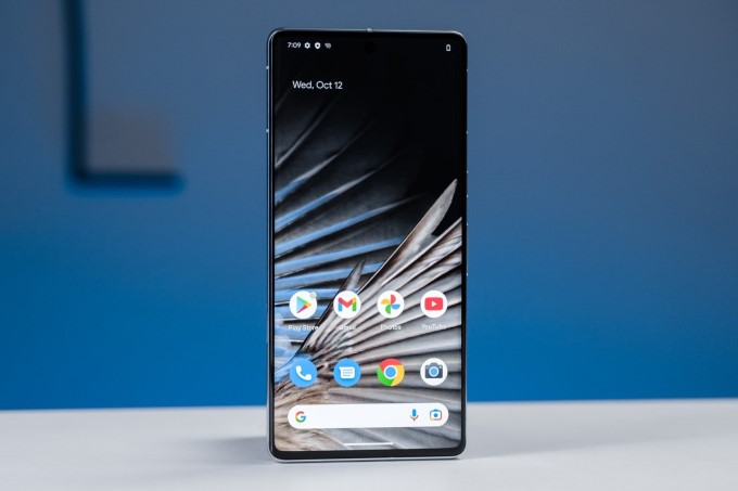 Thời lượng pin ổn, sạc thì vẫn vậy