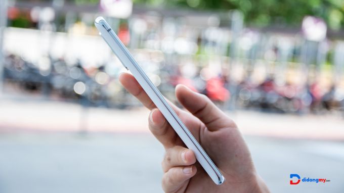 Samsung Galaxy S20 FE thiết kế
