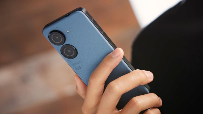 Thiết kế nhỏ gọn, màn hình đẹp mắt